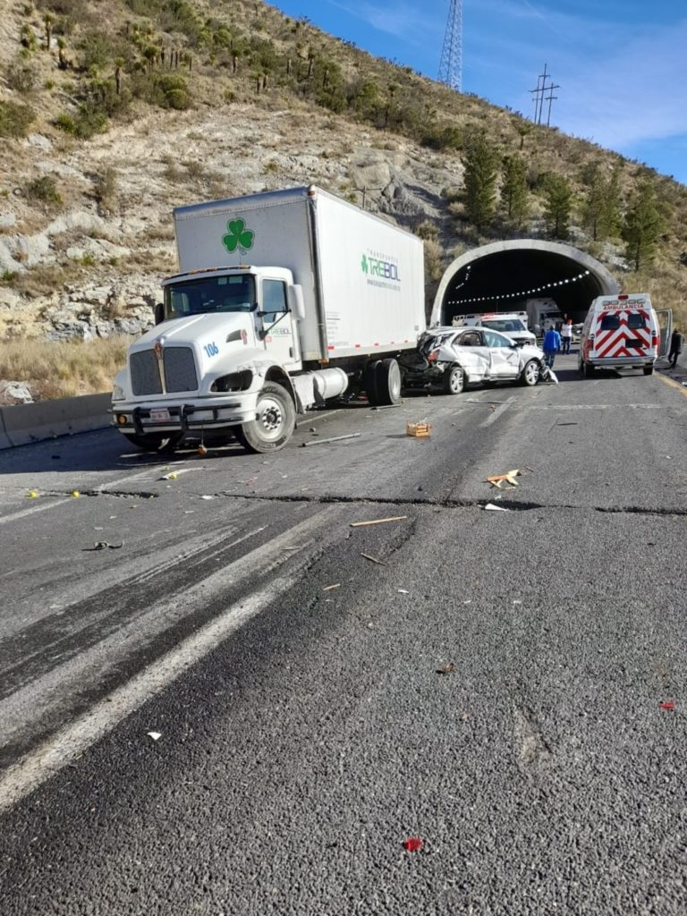 Accidente carretero en Coahuila dejó cinco muertos y 17 heridos