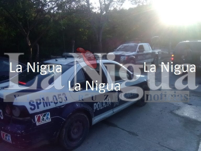Sigue bloqueada la carretera Cuitláhuac- Veracruz 1 tinajas