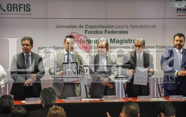 Firman SEFIPLAN y ORFIS convenio para transparentar uso de recursos federales