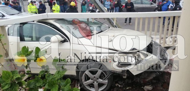 Choque deja daños materiales de consideración