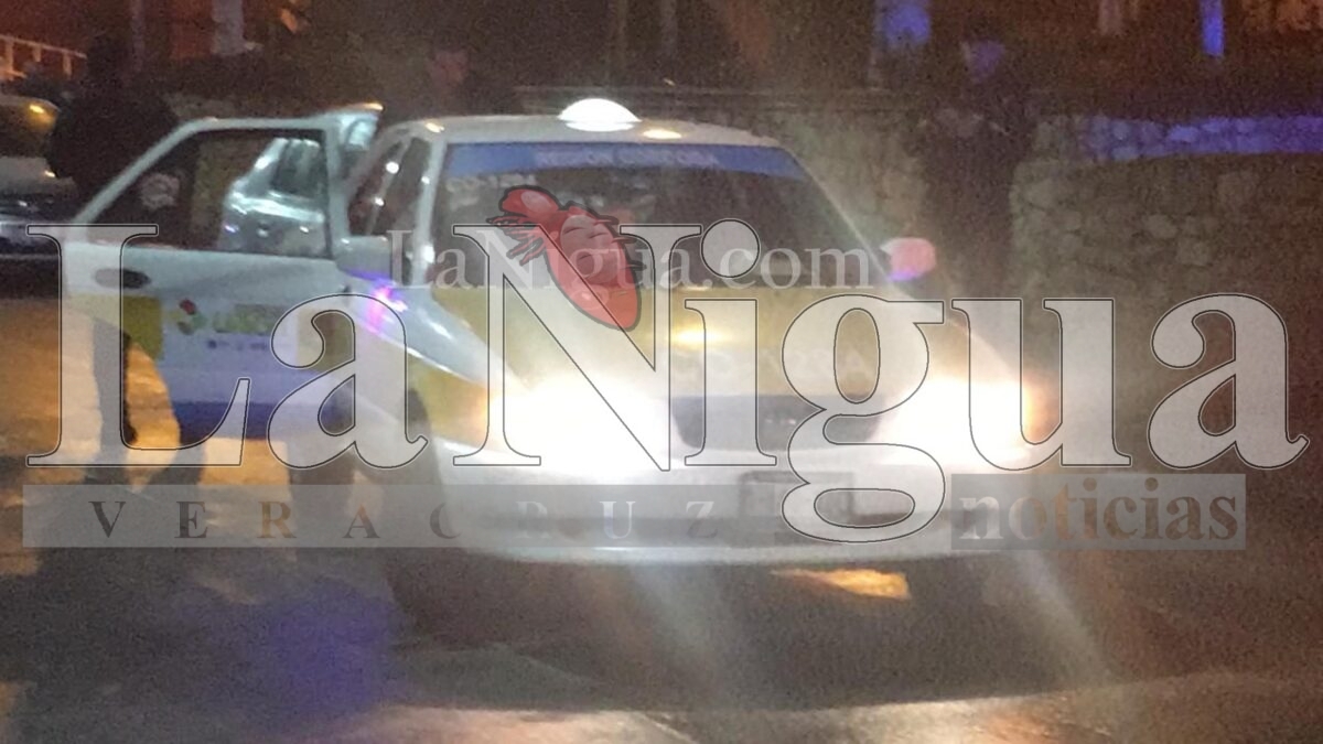 Balean a pareja en un taxi en Córdoba, mueren en la CR