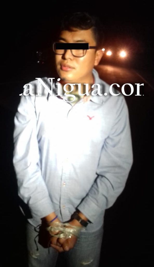 Asaltan comercios en Camarón, pobladores detienen a uno