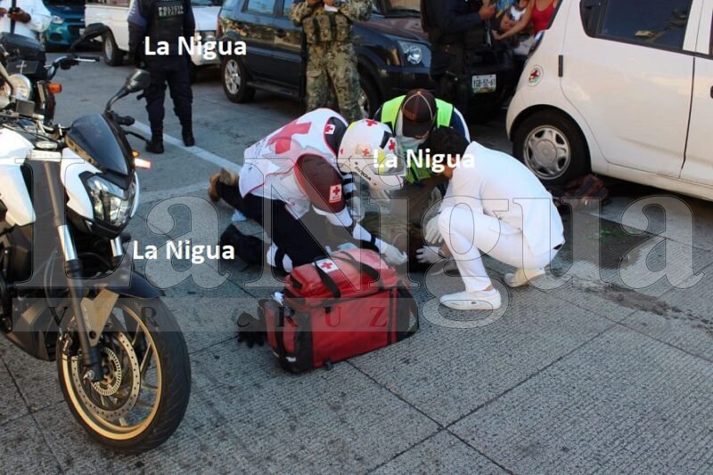 Asalta huye, lo persiguen y es atropellado en el Puerto