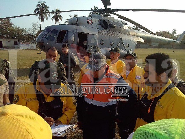 Activan puesto de Comando Unificado para combatir incendio en Alto Lucero