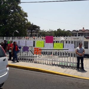 Pierden su empleo 22 promotores de salud.1