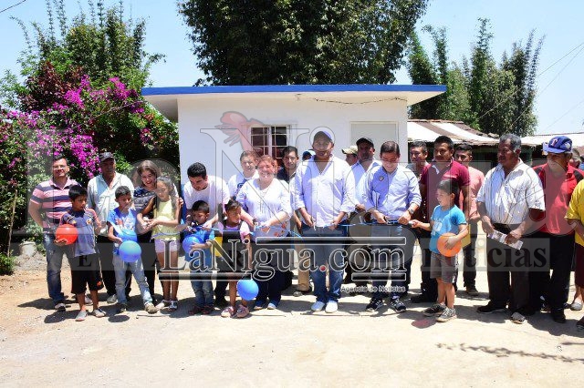 Ayuntamiento entrega más de 100 cuartos dormitorios a comunidades serranas