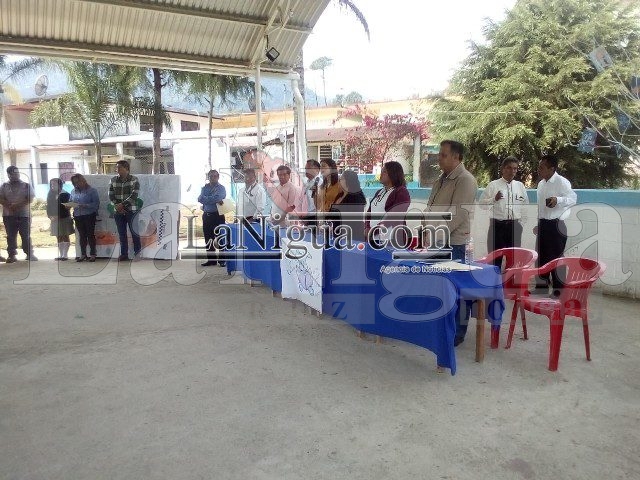 EN MAGDALENA RECONOCEN A 25 ESTUDIANTES QUE SOBRE SALEN EN LECTO ESCRITURA