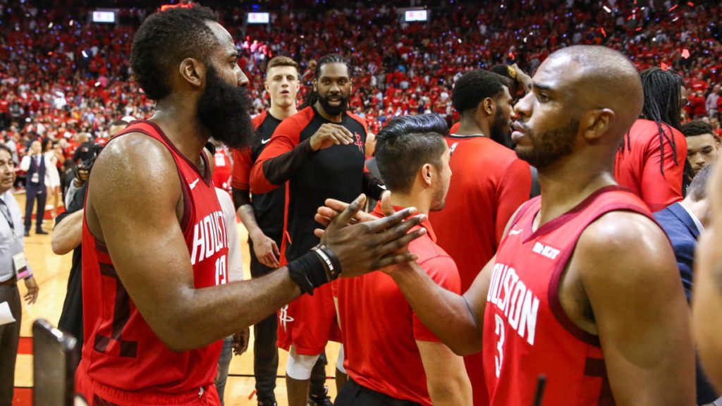 Playoffs NBA: Rockets reaccionan y se llevan el tercero de la serie ante Warriors