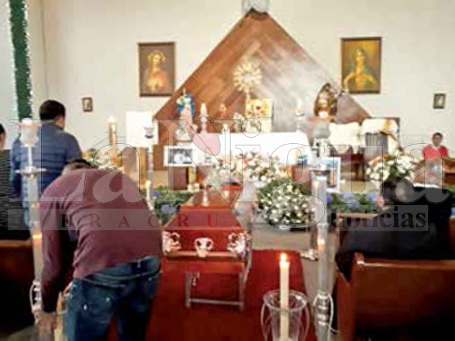 Buscan a cura por homicidio de Leonardo; señalan que “no está disponible”