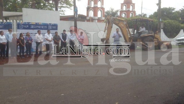 Alcalde de Fortín da banderazo de inicio a obra en Villa Unión