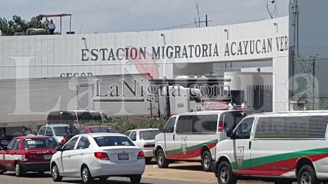 Encuentran a 785 migrantes centroamericanos dentro de cajas de tráileres