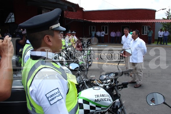 Miguel Ángel Castelán toma protesta a nuevo director de Tránsito y Seguridad Vial.