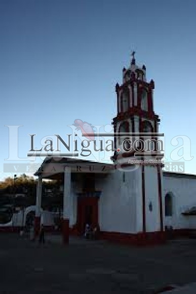 DE MANERA ARBITRARIA EL ALCALDE DE TEXHUACAN PRETENDE CONSTRUIR UN PARQUE EN TERRENOS DE LA IGLESIA