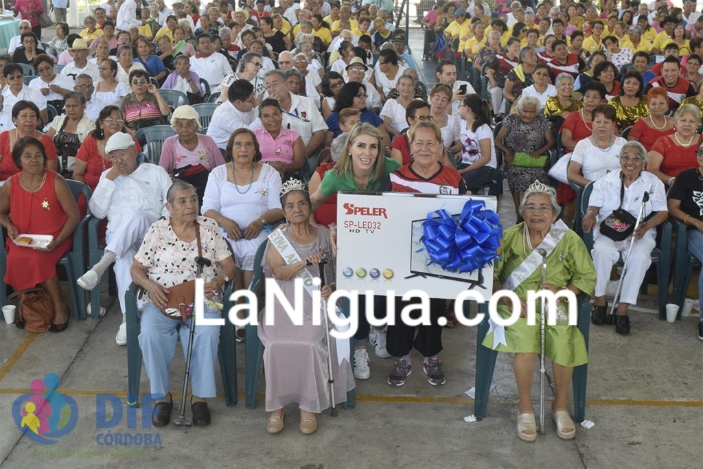 Festeja DIF a adultos mayores cordobeses en su día