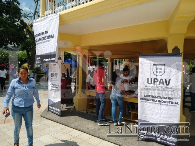 Promueve UPAV sus licenciaturas entre los papantecos.