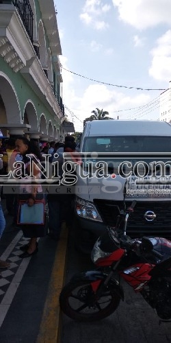 Todo un éxito la unidad móvil de licencias