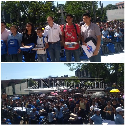 DIF Córdoba entrega útiles escolares