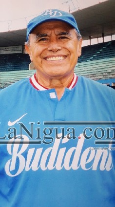 Enrique Bustos al salón de la fama del béisbol