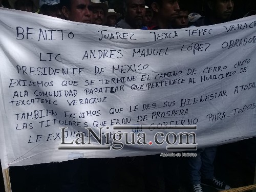 Exigen rehabilitación de camino en Totutla