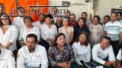 Integrantes de la sección 32 del SNTE amenazan con no iniciar clases si no dan solución a sus demandas