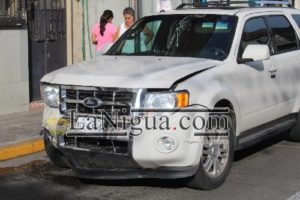 Un lesionado en choque entre taxi y camioneta 1 choque1 1