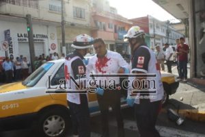 Un lesionado en choque entre taxi y camioneta 3 choque3 1