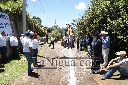 REALIZAN EN LOMA GRANDE AMPLIACION DE DRENAJE SANITARIO
