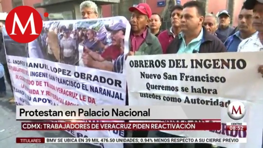 Azucareros de Veracruz protestan en Palacio Nacional
