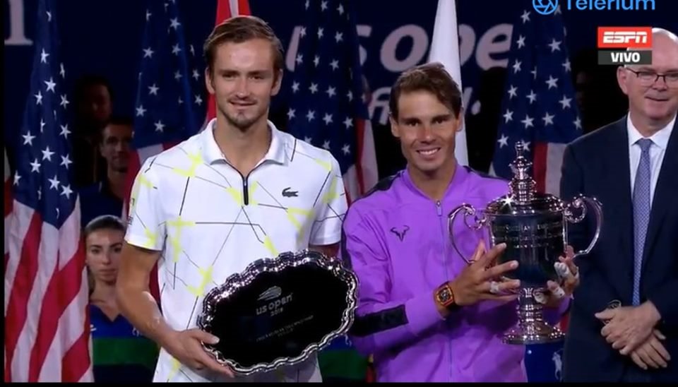 Rafael Nadal, en grande, 19; venció a Medvedev en 5 sets