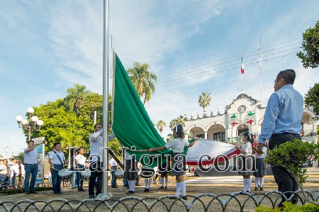 En Fortín realizan el acto cívico conmemorativo del 209 aniversario del “Grito de Independencia”