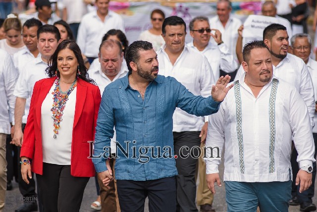 Participan 34 escuelas de Fortín en desfile cívico-militar