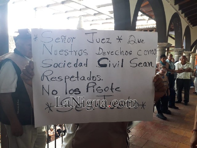 Jubilados se manifiestan en juzgado 4o.