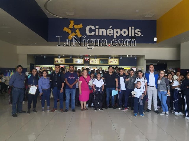 Alumnos de la Primaria José María Lazcano participan en programa “Vamos todos al cine”