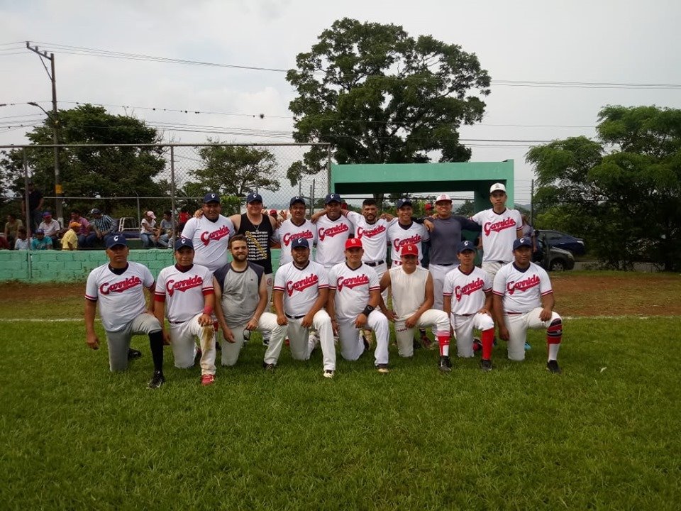 Grupo Garrido vs Cachorros Cuichapa a las 11 horas