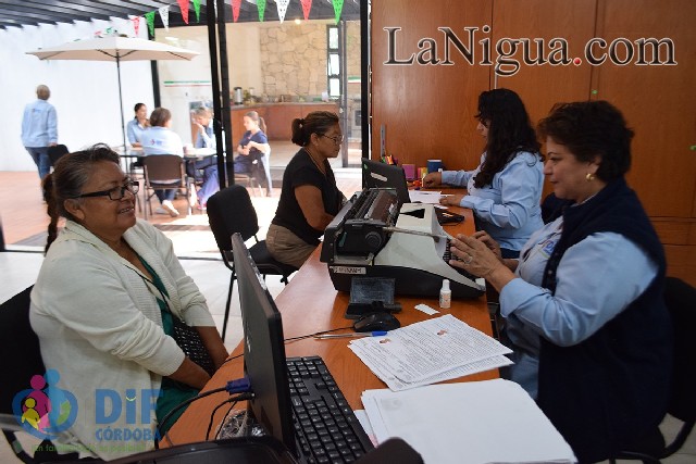 Llama DIF a adultos mayores a tramitar credencial de INAPAM