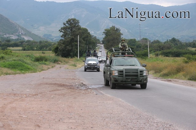 Descubren fosas clandestinas en Aculzingo.