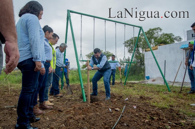 Ayuntamiento en colaboración con CEPREVIDE y vecinos de Villas de la Llave dan inicio a rehabilitación de área verde