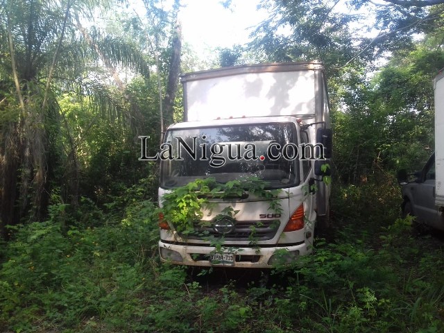 Localiza Fuerza Civil tres vehículos con reporte de robo, en Tierra Blanca