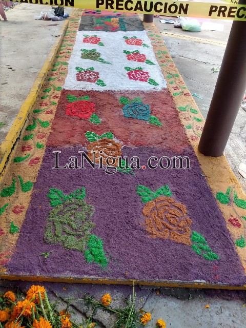 REALIZA TÉCNICA 77 CONCURSO DE MINI ALTARES Y TAPETES DE ASERRÍN