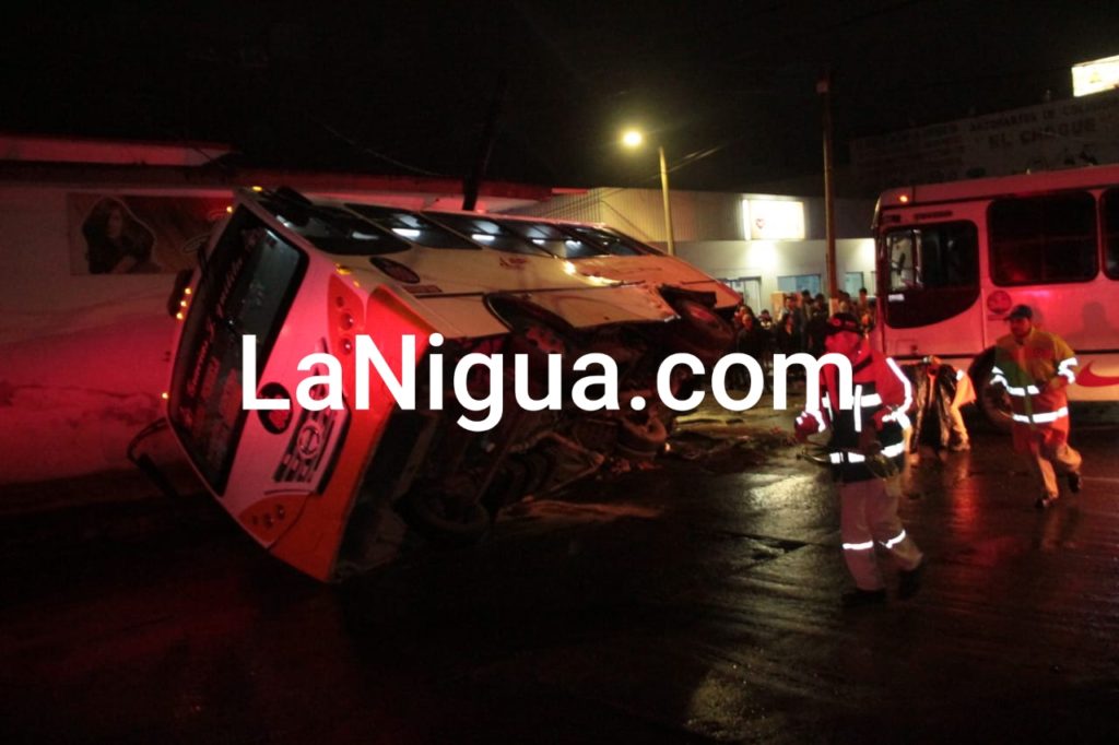 Chocan autobuses: 4 lesionados.