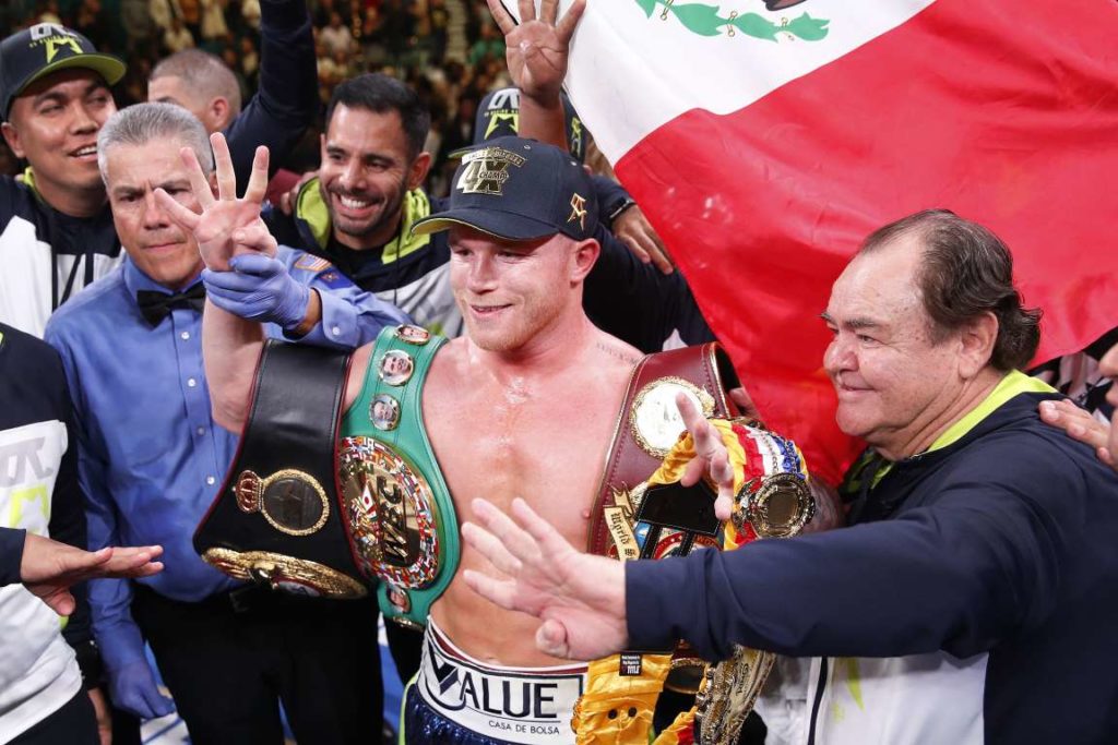 Canelo Álvarez dio K.O al ruso Kovalev en 11