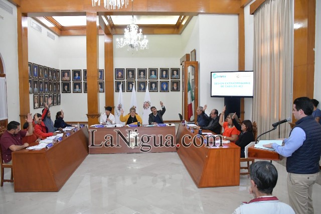 Cabildo de Córdoba aprueba reglamentos y firma de convenios