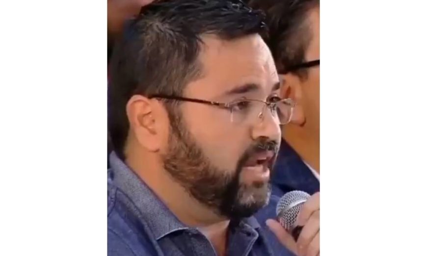 Balean a youtuber que denunció irregularidades de alcalde de los Mochis en conferencia de AMLO (Video)