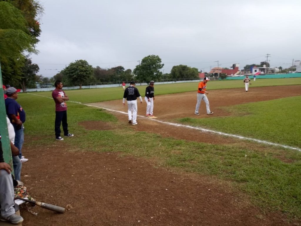 Cordobita acaricia el título, 18-8 a Icatec en la octava