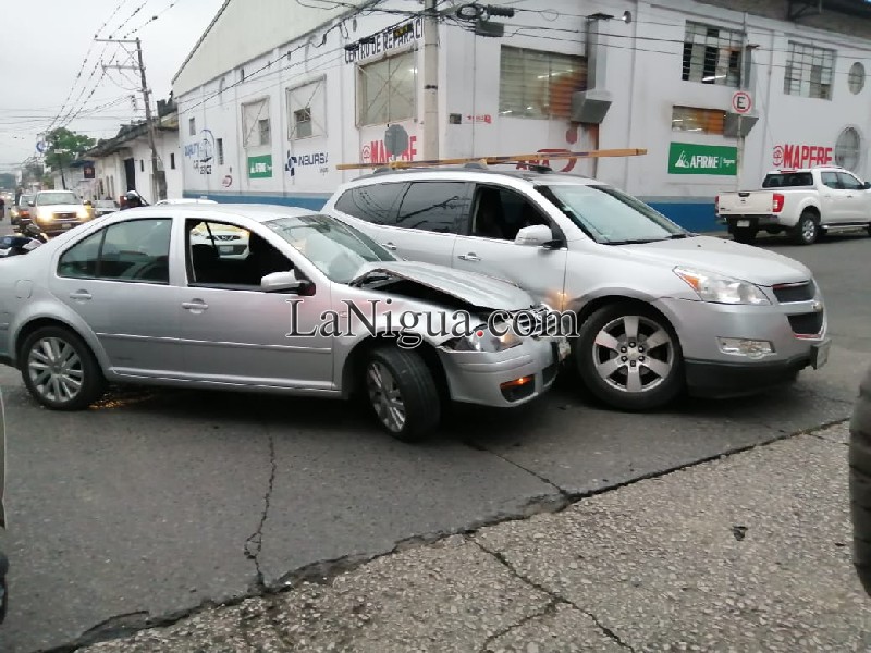 Choque deja una lesionada