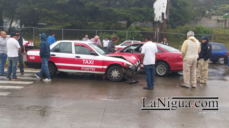 Choque deja 2 lesionados