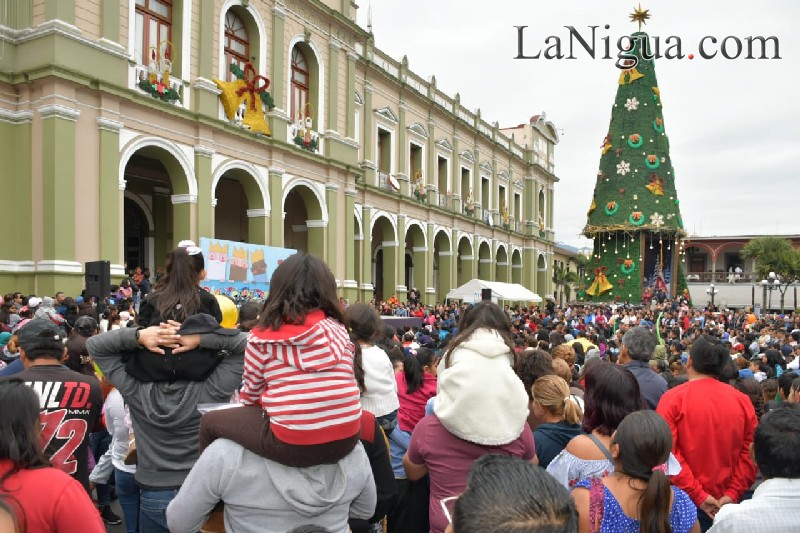 Celebra Córdoba a la niñez en Festival de Día de Reyes