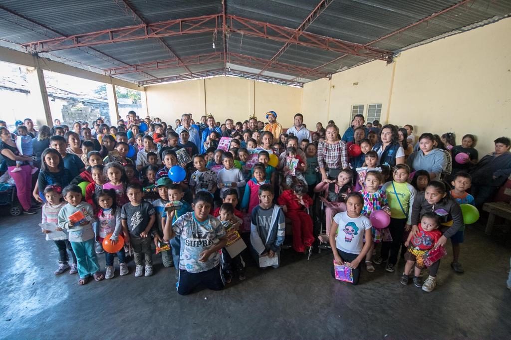 DIF FORTÍN REGALA MÁS DE 5 MIL SONRISAS EN DÍA DE REYES
