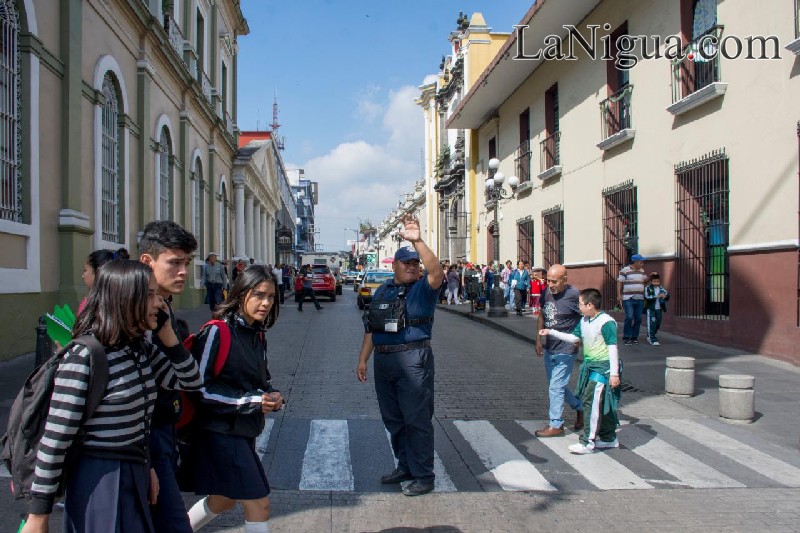 Protegen a estudiantes cordobeses con operativo de Tránsito