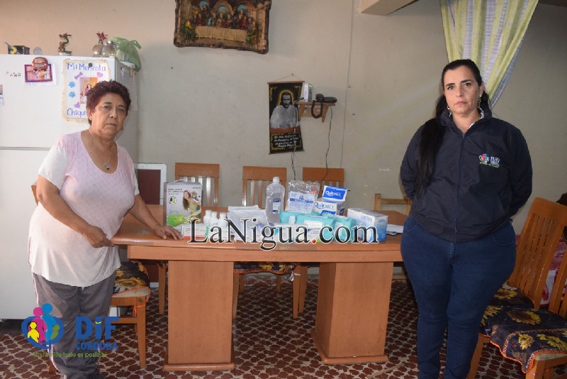 Refrenda DIF apoyo a joven cuya familia pedía ayuda en redes sociales